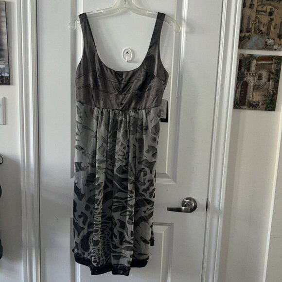 Nicole Miller Dresses & Skirts - Nicole Miller cocktail dress womens 8 gray abstract satin trim side zip lined